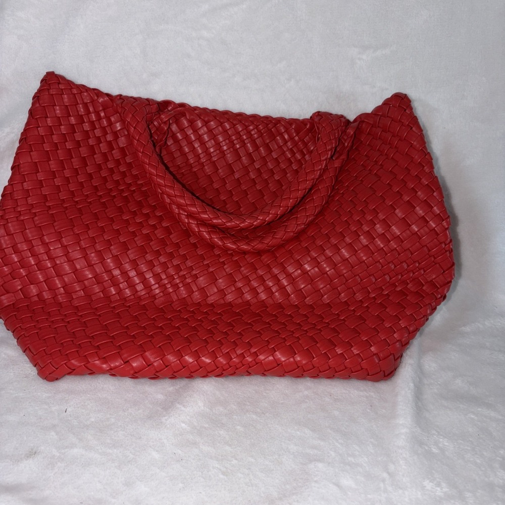 Boutique Red Woven PU Leather tote bag Large Roomy Vacation Beach Everyday EUC